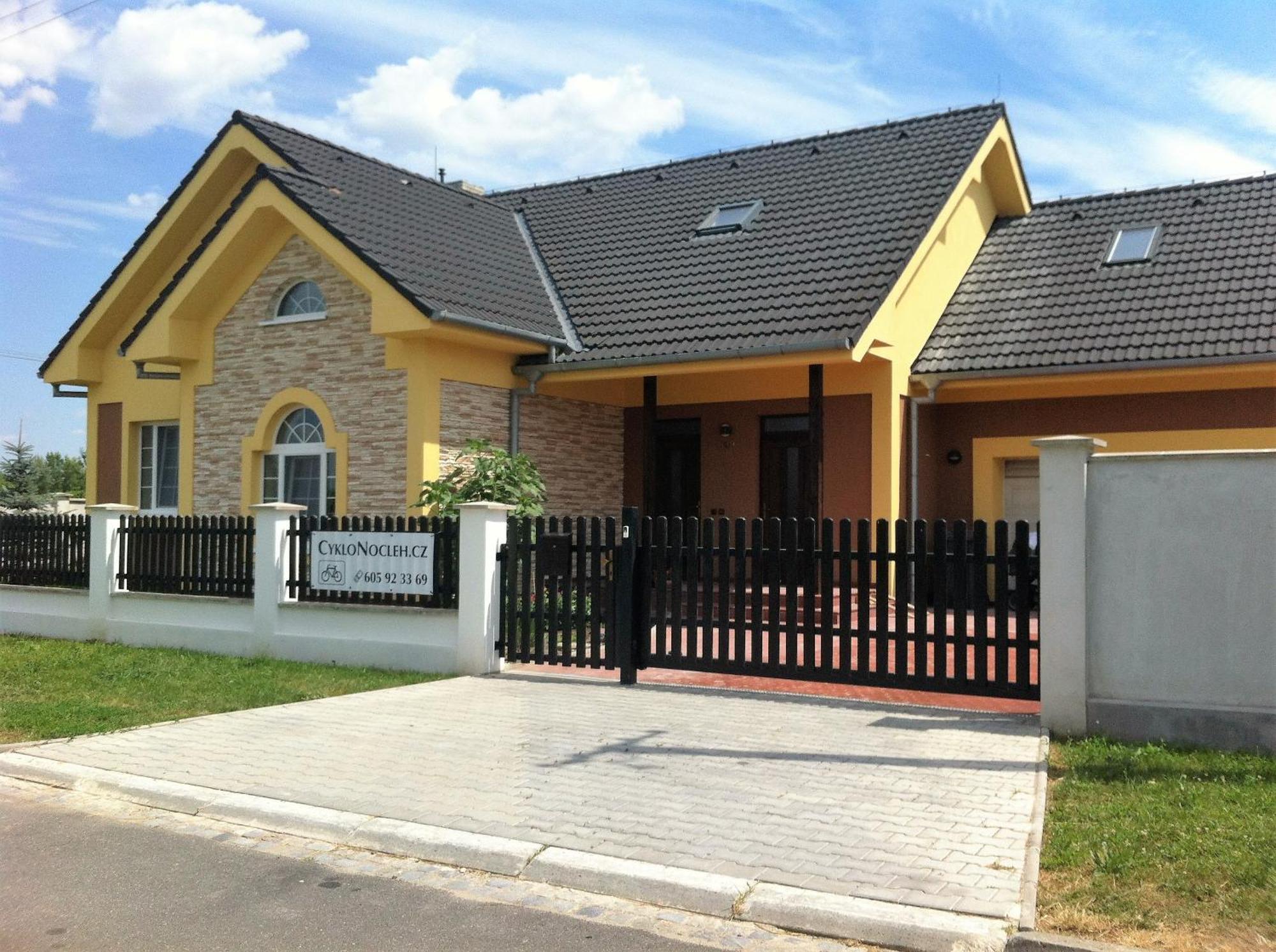 Cyklonocleh Apartment Veseli nad Moravou Ngoại thất bức ảnh